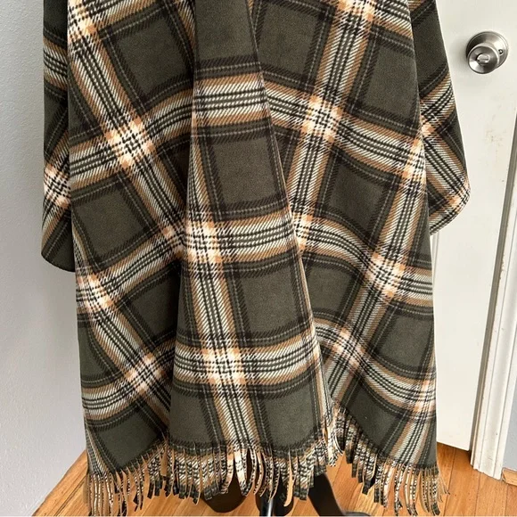 Rachel Rachel Roy reversible poncho blanket shawl - Picture 5 of 11